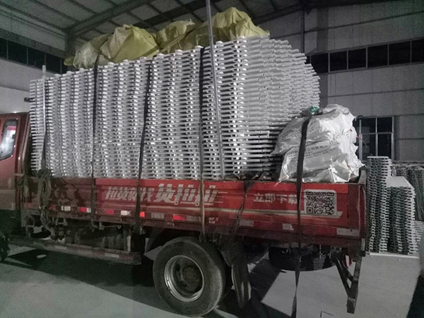 mmexport1503749344915