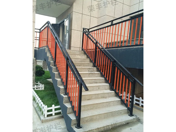 铁艺楼梯护栏
