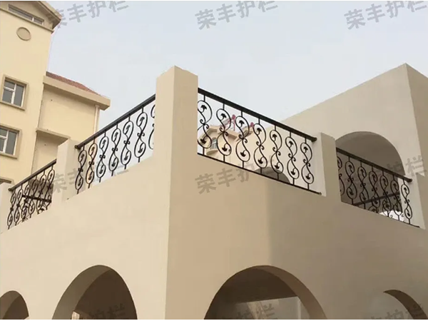 铁艺阳台护栏