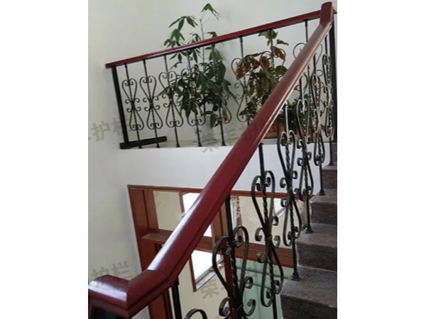 铁艺楼梯护栏