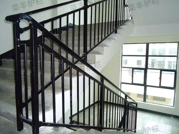 铁艺楼梯护栏